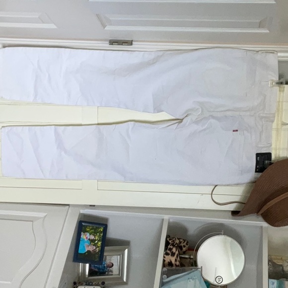 Men’s Levi’s white jeans - Picture 2 of 4